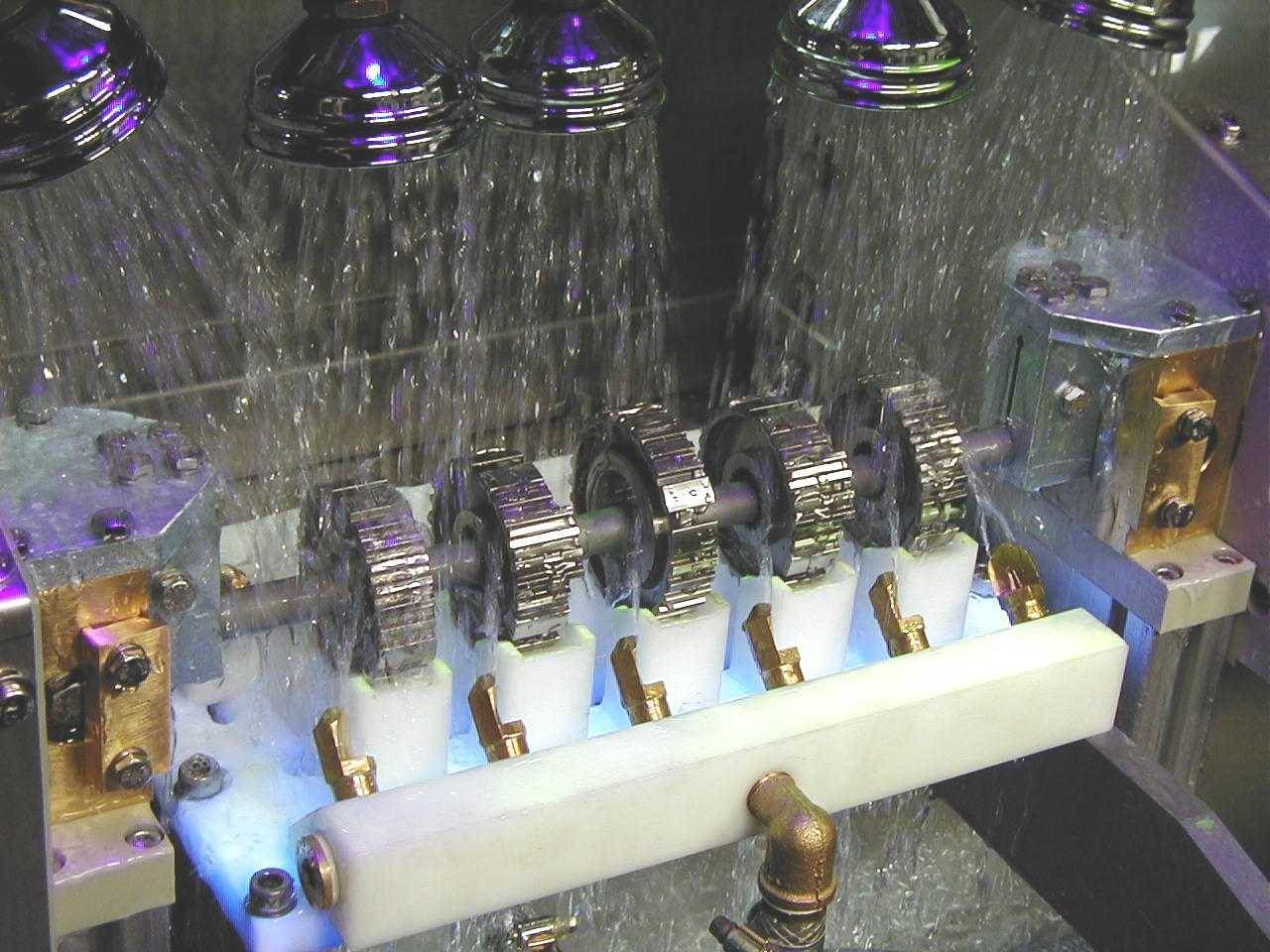 Стационарные магнитопорошковые дефектоскопы DEUTROFLUX UWE 600-900 в НКПРОМ.РУ  – картинка – 4